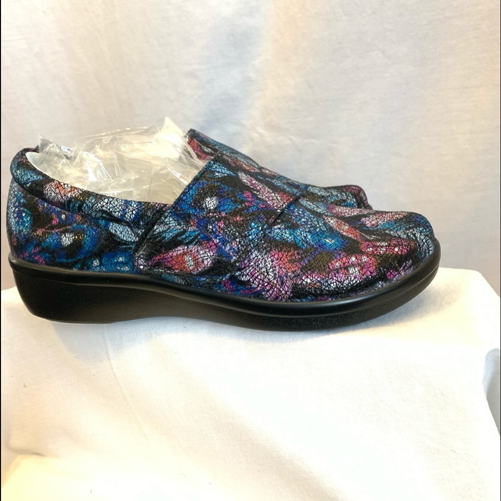 Alegria Feather Weight Clogs